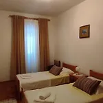 Lile Trstenik (Dubrovnik-Neretva)